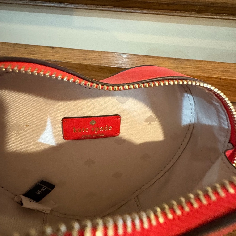 Kate Spade Candied Cherry Red Love Shack Mini Heart Crossbody Purse Chain Strap - Picture 4 of 8
